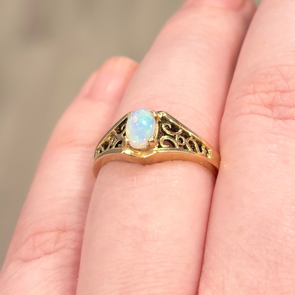 Vintage 14K Gold Opal Ring, Mid Century Filigree, Size 5.5 - Picture 9 of 15